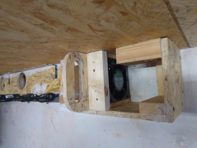 Bild von Lüftungsanlage Feuchtigkeit Waschküche Keller Kondensat Ventilator, Lüfter, Belüftung