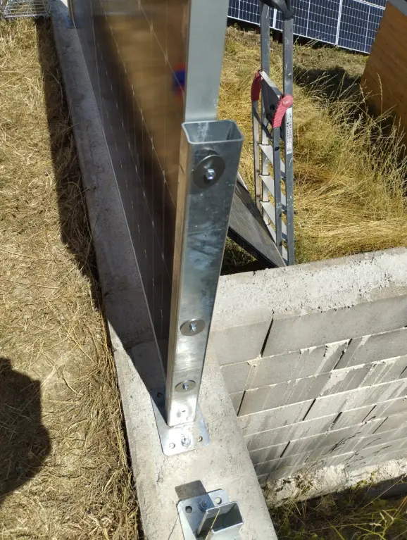 Gabionen Steinmauer Photovoltaik Glas-LED Solar Zaun bifacial Balkonsolar