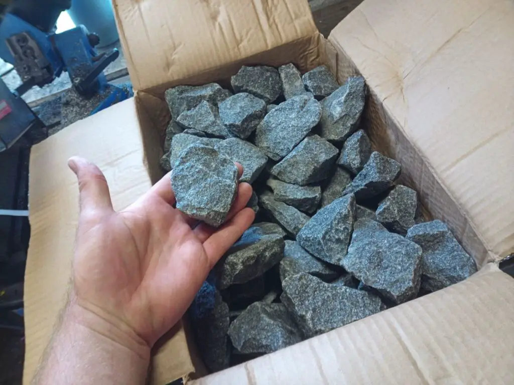Saunasteine finnischer Olivindiabas Granit Finnland Saunaofen Aufguss Steine
