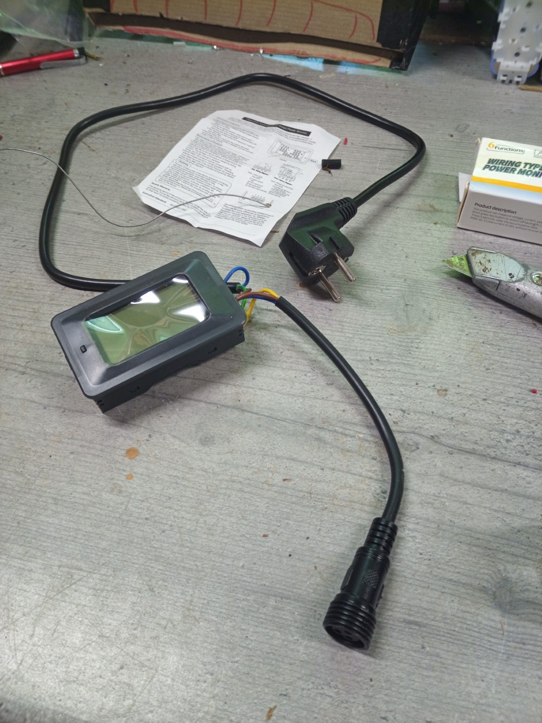 GMI 260 300 350 500 600 700 Grid Tie Microinverter Einspeisewechselrichter Test Erfahrung Nachteinspeisung 08