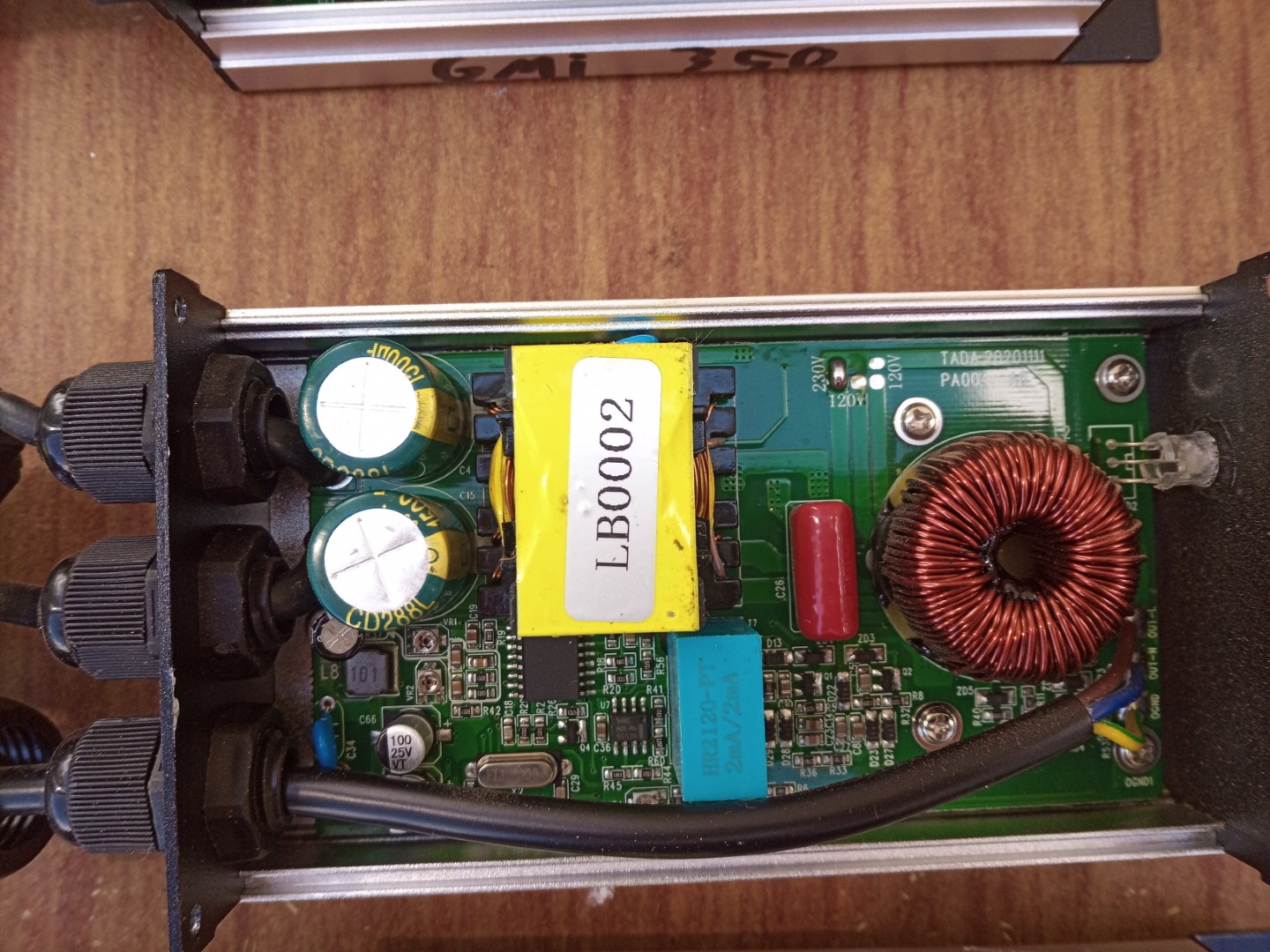 GMI 260 300 350 500 600 700 Grid Tie Microinverter Einspeisewechselrichter Test Erfahrung Nachteinspeisung 12