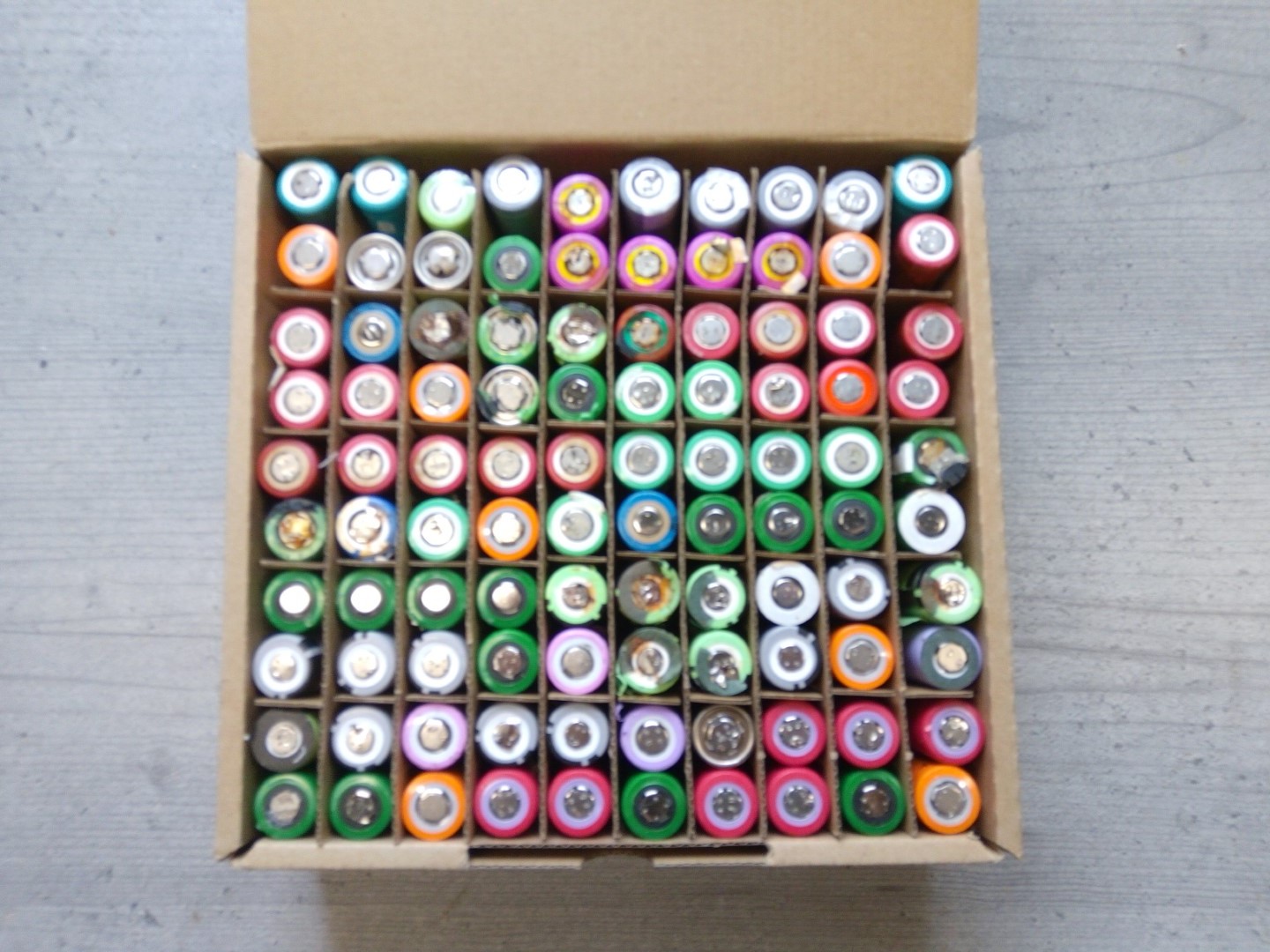 18650 LiIon Batterie akku zelle 100er karton schachtel laptopakku
