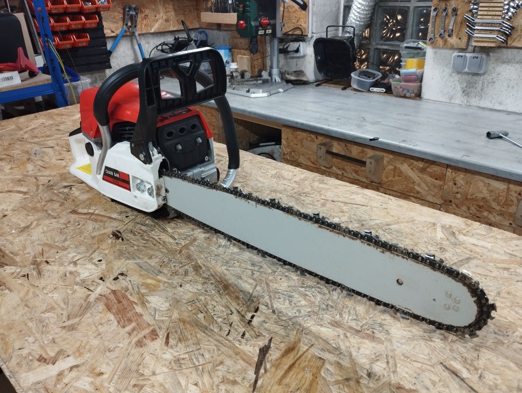 Kettensaege China Weiss Rot Chainsaw 5200 noname