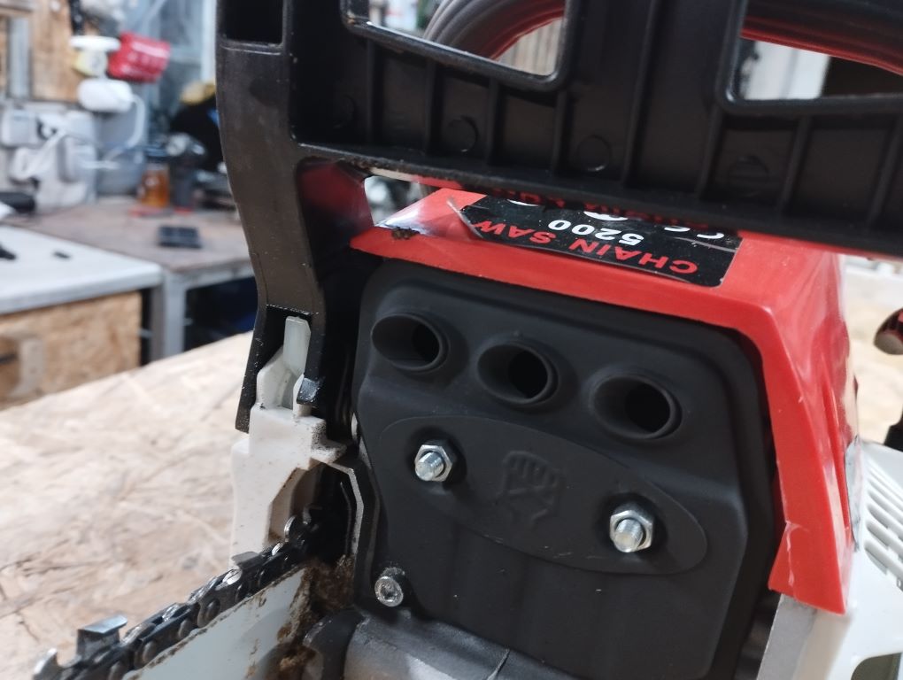 Kettensaege China Weiss Rot Chainsaw 5200 noname