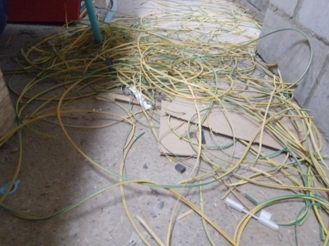 Bild von Kabel abisoliert