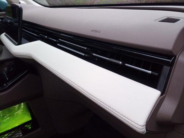 Bild von aiways u5 interieur premium leder weiß hohe qualität