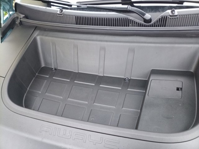 Bild von aiways u5 frank 12v batterie