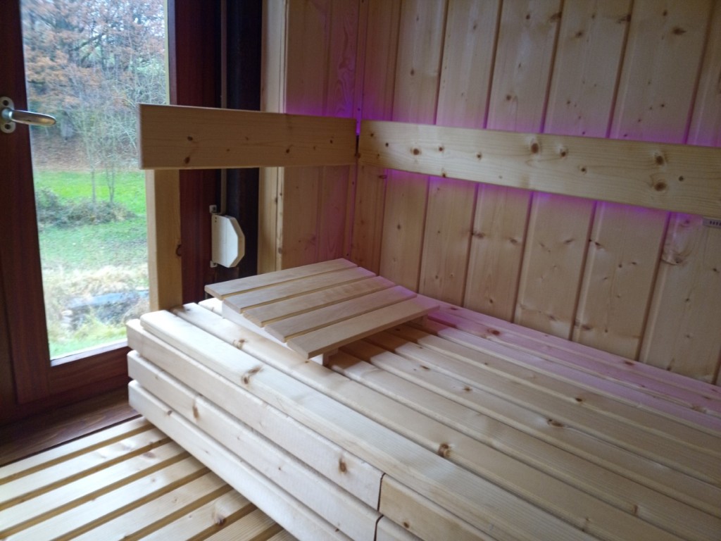 Sauna Gartenhaus Selbstbau DIY selber machen einbau Gartenhütte Schuppen Holzsauna Fasssauna