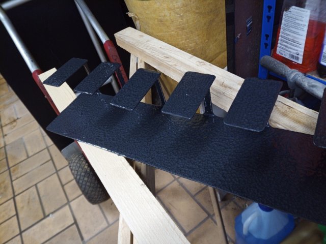 Bild von baufix hammerschlaglack 18650 powerwall mounting system wandhalterung
