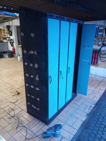 Bild von spind feuerfest schrank liion aku batterie solarspeicher powerwall 18650