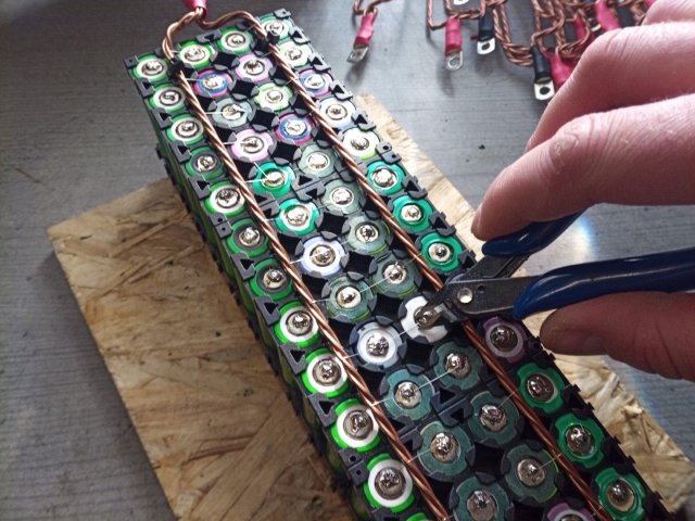 KW09_DIY_18650_Powerwall_Spind_fertig_04