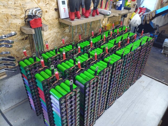 KW09_DIY_18650_Powerwall_Spind_fertig_06