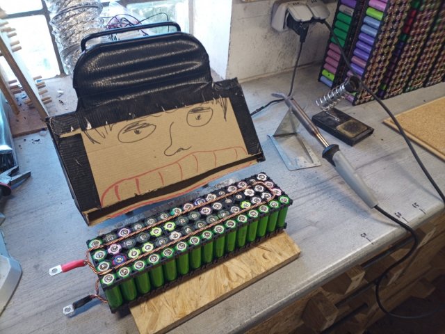 KW09_DIY_18650_Powerwall_Spind_fertig_07