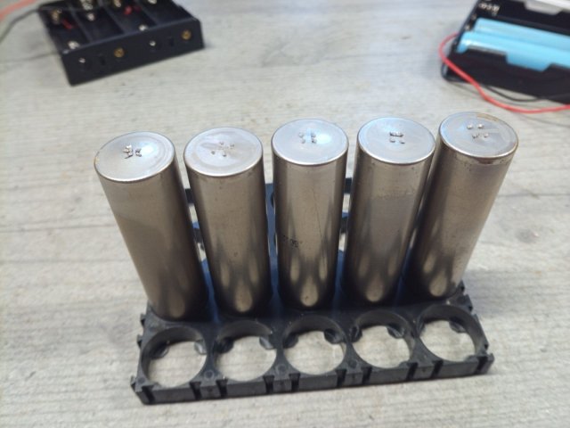 KW09_DIY_18650_Powerwall_Spind_fertig_14