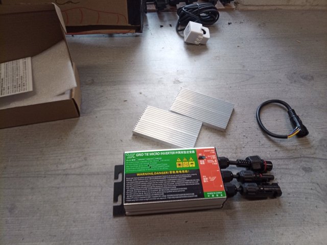 Bild von gmi 260 300 350 mikrowechselrichter micro inverter modulwechselrichter